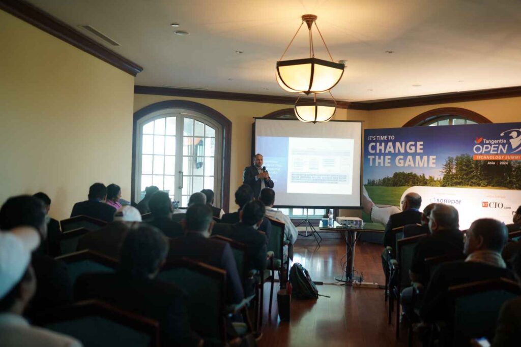 Tangentia|P1C05627-small